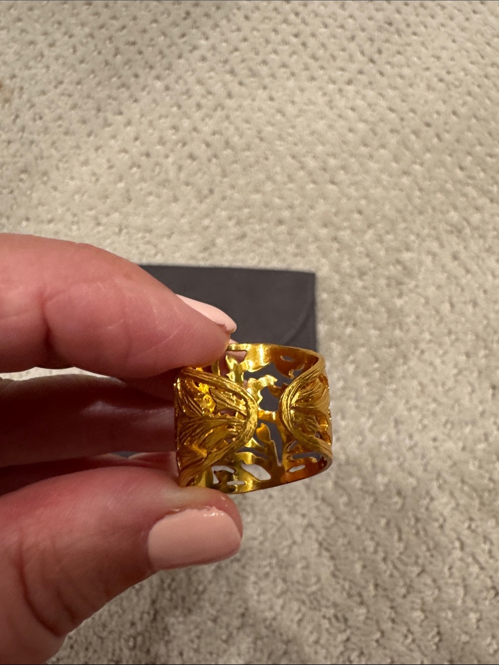 Julie Vos Gold Openwork Leaf Dome Ring - Picture 4 of 4